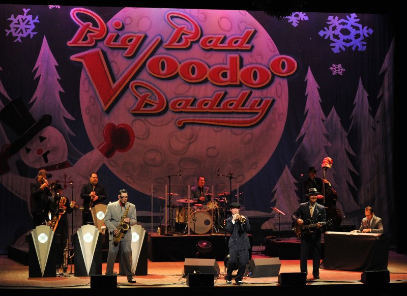Big Bad Voodoo Daddy – Wild & Swingin’ Holiday Party