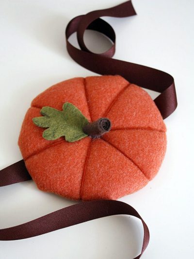 Juice & Workshops: Halloween Pumpkin Hat Workshop