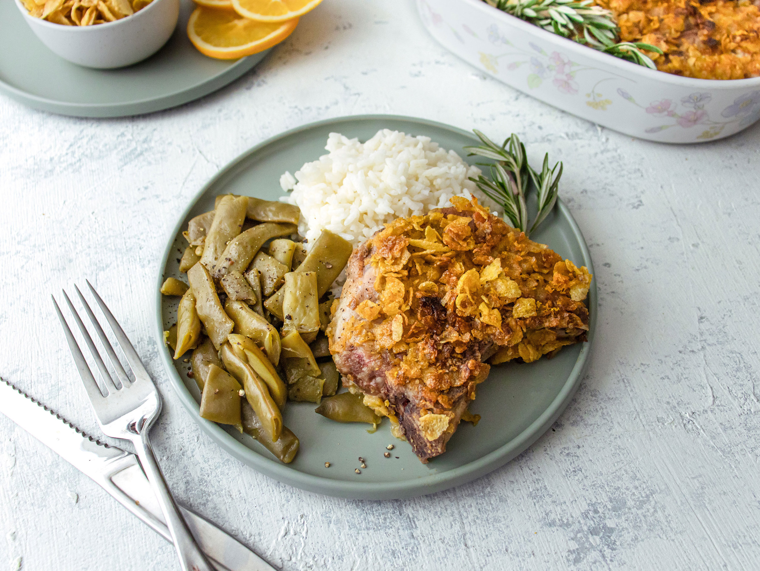 C*g様 PORKCHOP ポークチョップ ウッドトレー 木製トレイ Orange Pork Chops - Kentucky Living